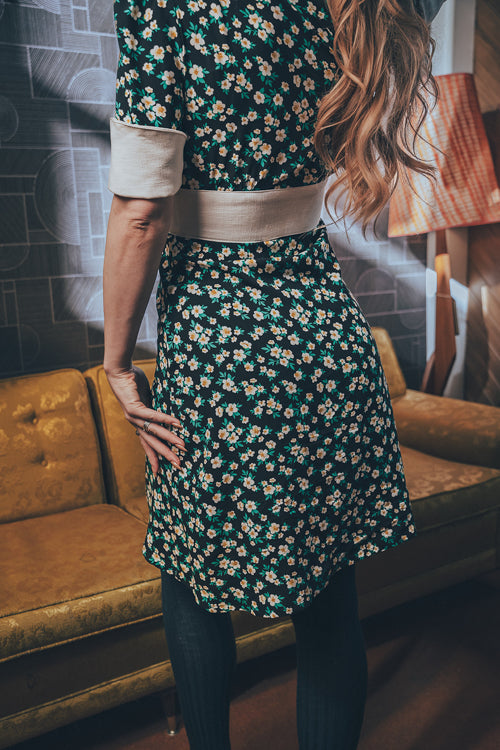retro inspired dress with a vintage silhouette, featuring classic details and timeless charm for a chic, soulful look