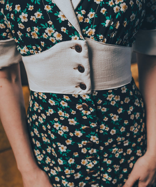 retro inspired dress with a vintage silhouette, featuring classic details and timeless charm for a chic, soulful look
