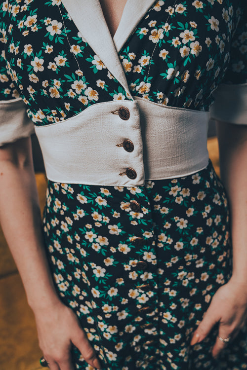 retro inspired dress with a vintage silhouette, featuring classic details and timeless charm for a chic, soulful look

