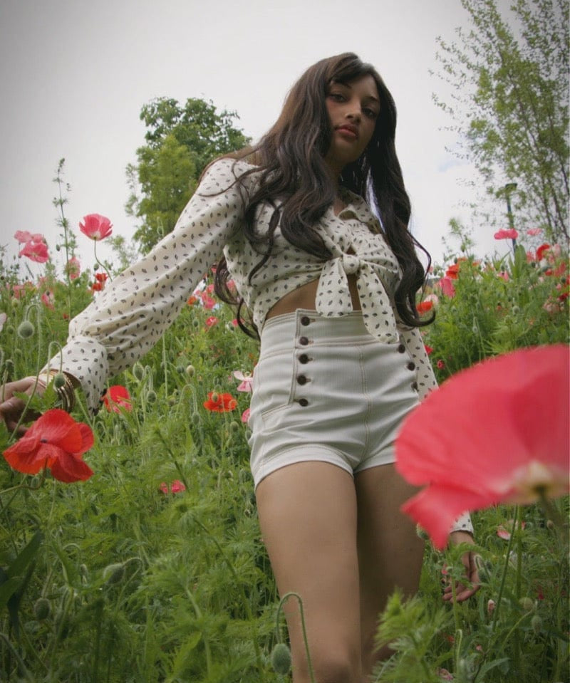 Soul Sister since 1969 - High waisted Sailor shorts - White Denim