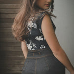 Soul Sister since 1969 - Cropped sleeveless tie front blouse - Black and white floral