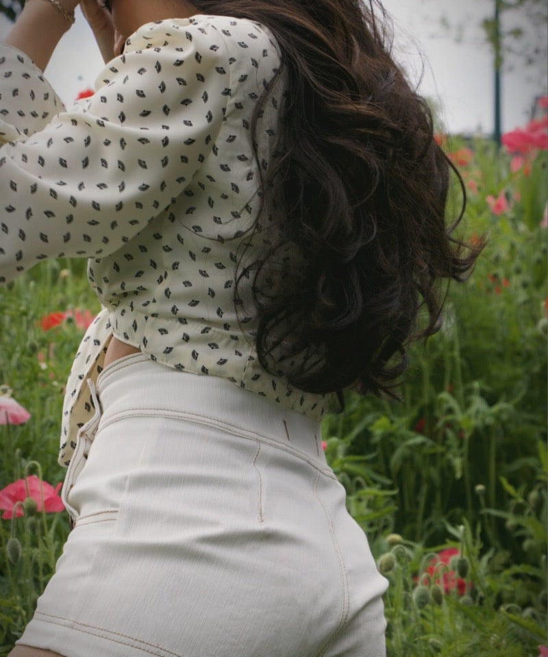 Soul Sister since 1969 - High waisted Sailor shorts - White Denim