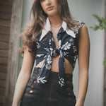 Soul Sister since 1969 - Cropped sleeveless tie front blouse - Black and white floral