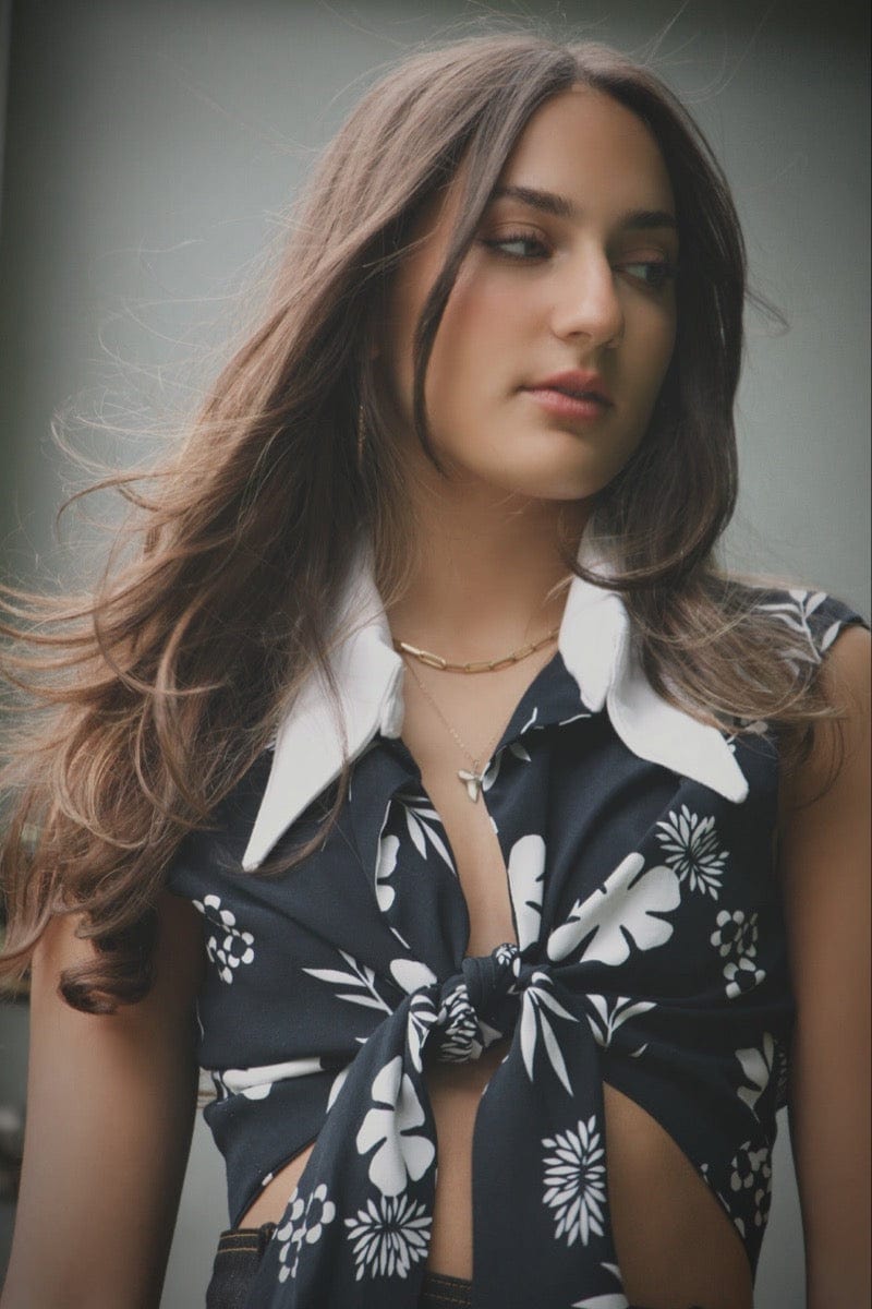 Soul Sister since 1969 - Cropped sleeveless tie front blouse - Black and white floral